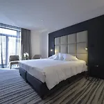 Monarc Hotel 4*