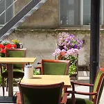 Monarc Hotel