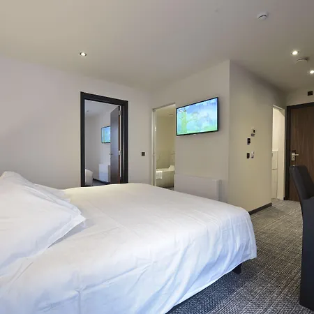 Monarc Hotel 4*