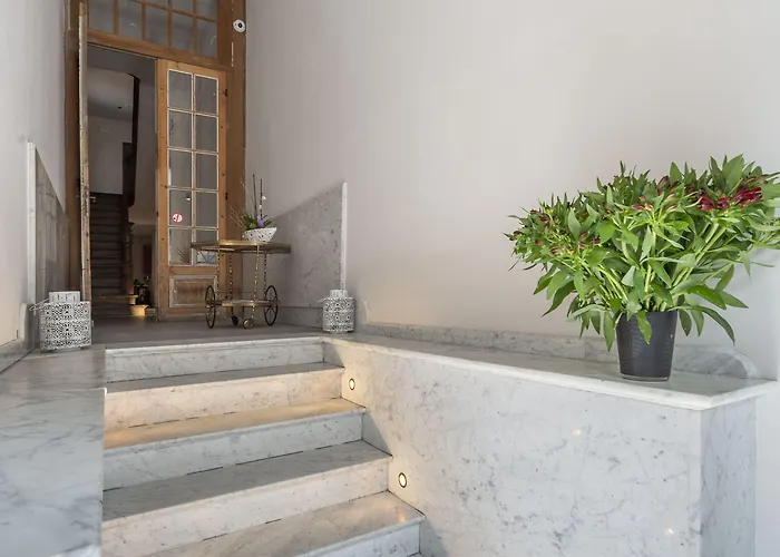 Monarc Остенде