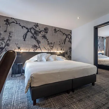 Hotell Monarc 4*